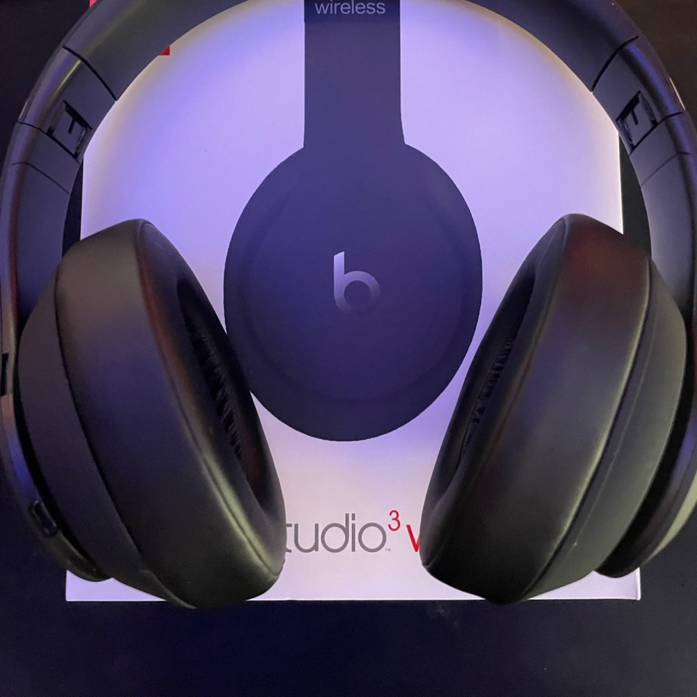Beats Studio 3 Headphones By Dr. Dre